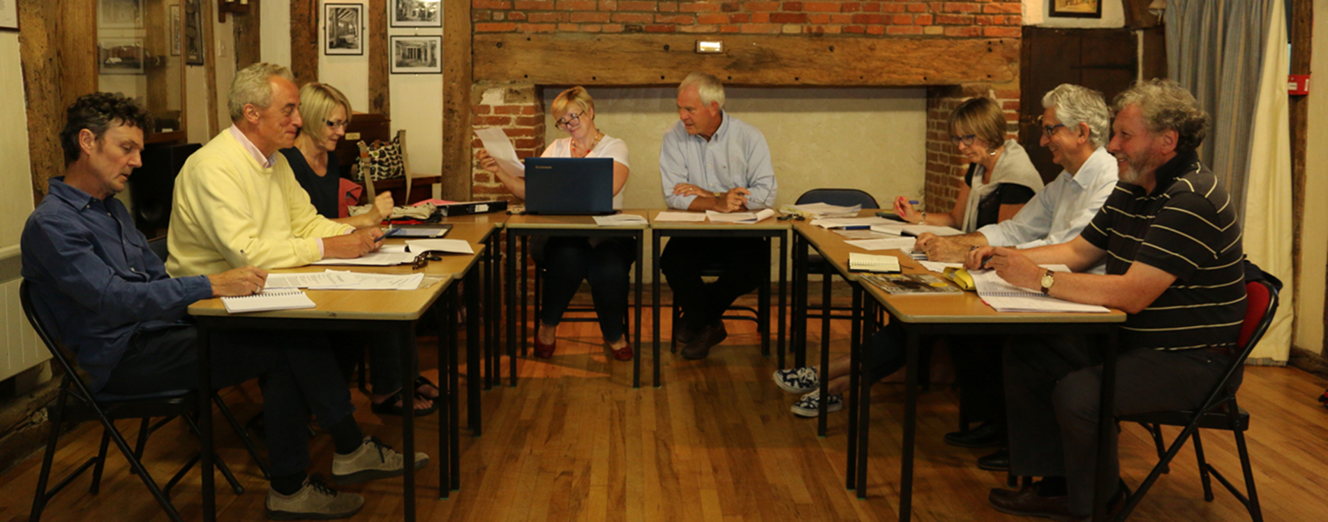 barley-parish-council-at-their-monthly-meeting-in-the-town-house (cropped)