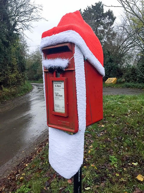 Christmas scenes on Church End postbox