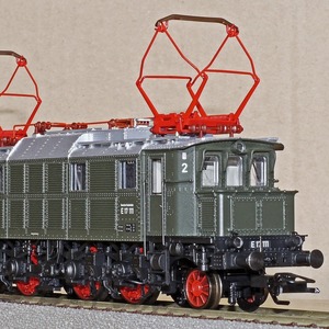 model-trains-aplenty-at-the-model-rail-way-club