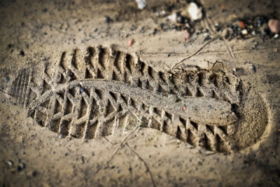 footprint-in-the-mud